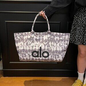 Alo Yoga Dyeing and Printing Large Capacity Tote Bag